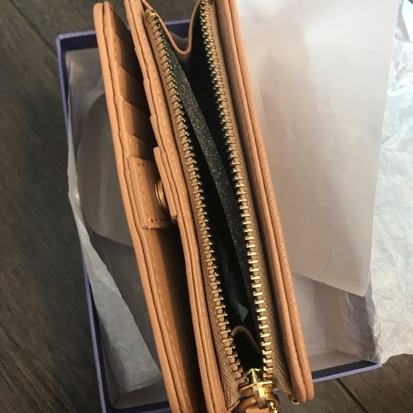 Salad Brand Wallet - Picture 4 of 7